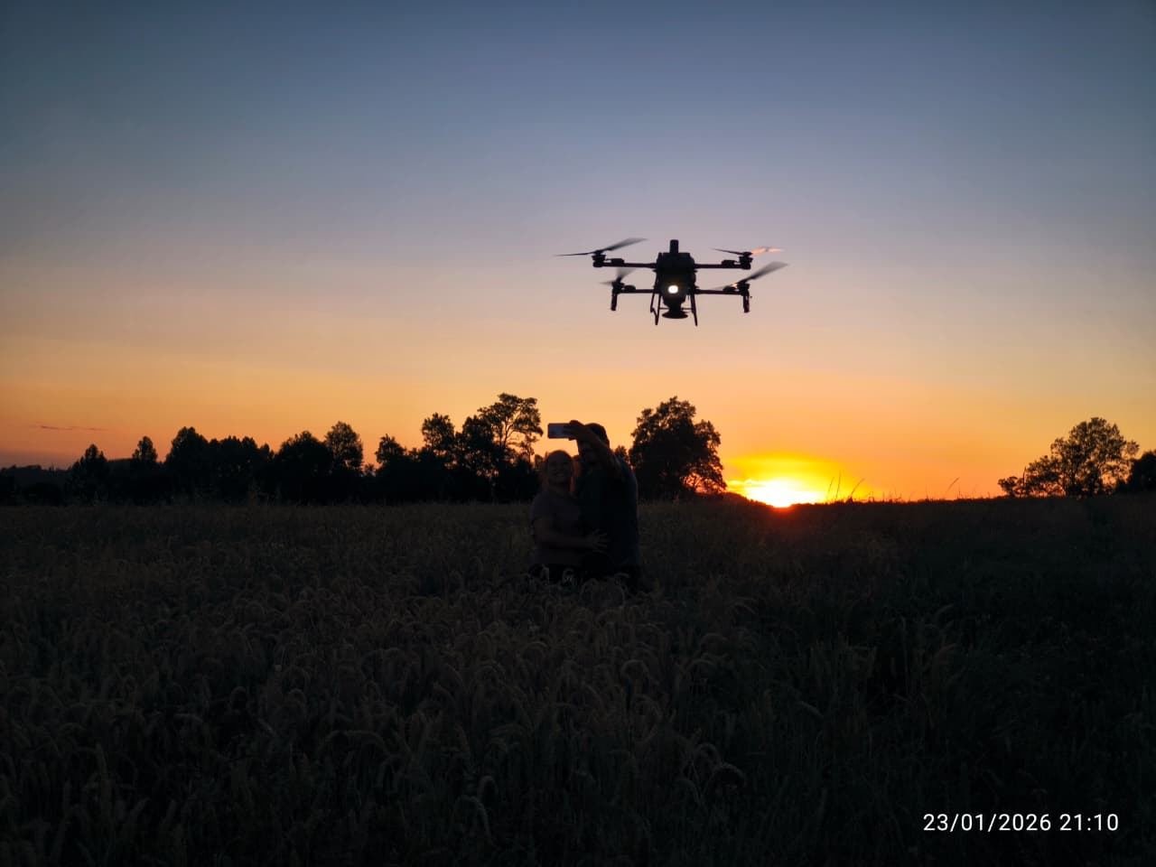 Drones DJI Agras: fumigar donde el tractor no entra