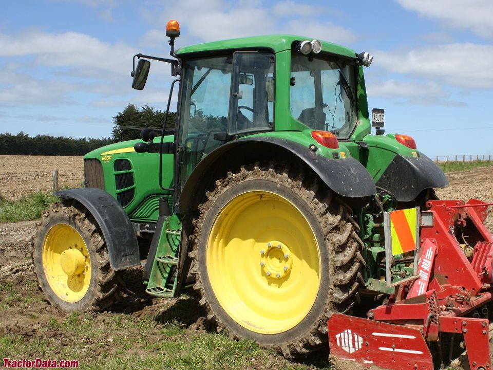 TRACTOR JOHN DEERE 6630 PREMIUN AÑO 2008
